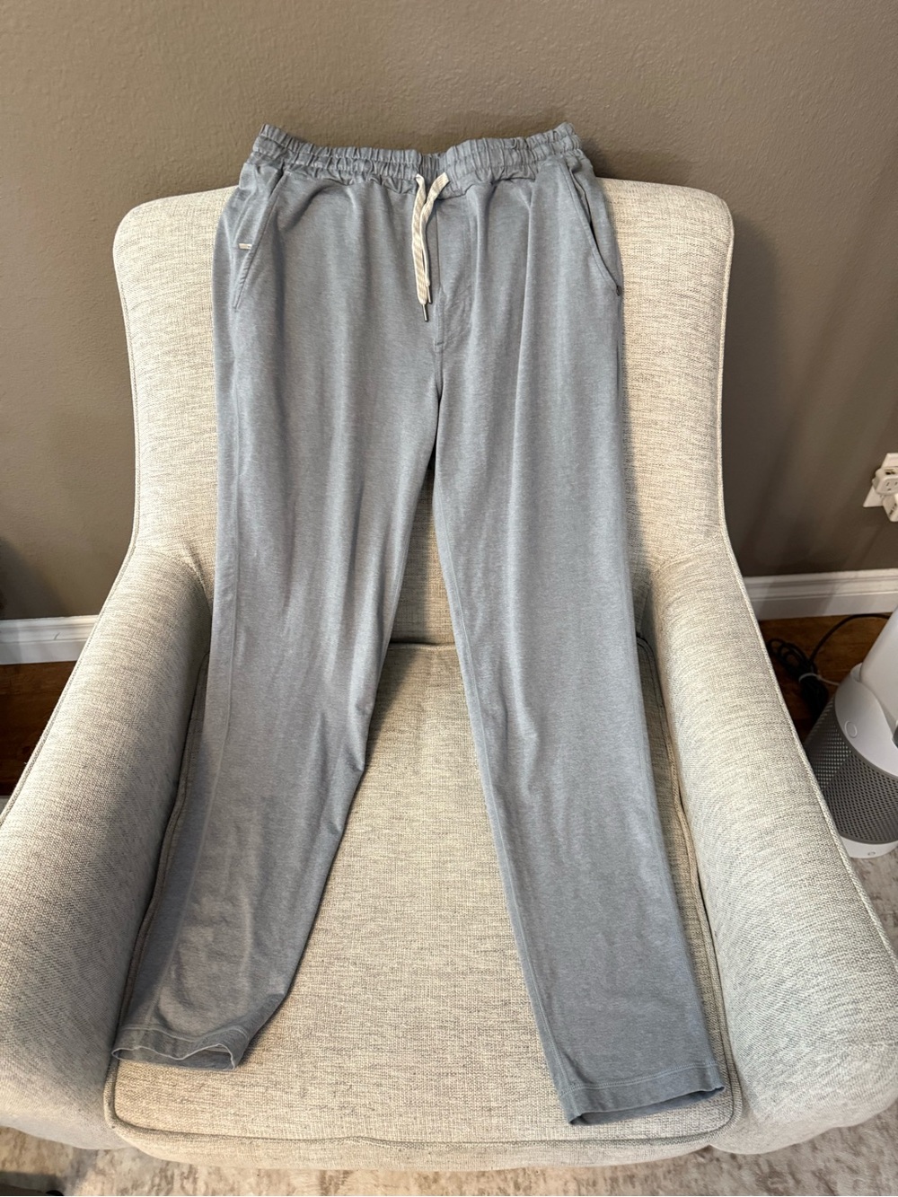 Vuori Light Gray Men's Jogger Sweatpants with Drawstring